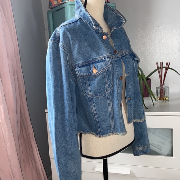NEW ♥️  PINK VICTORIA’S SECRET ♥️ Cropped Oversized Denim Jacket ♥️  M - Picture 7 of 16